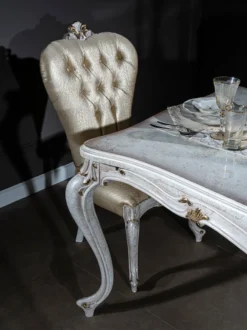 Casa Padrino Luxus Barock Esszimmer Stuhl Set Gold / Antik Weiß / Gold 57 x 65 x H. 113 cm - Küchen Stühle 6er Set - Barock Esszimmer Möbel - Edel & Prunkvoll