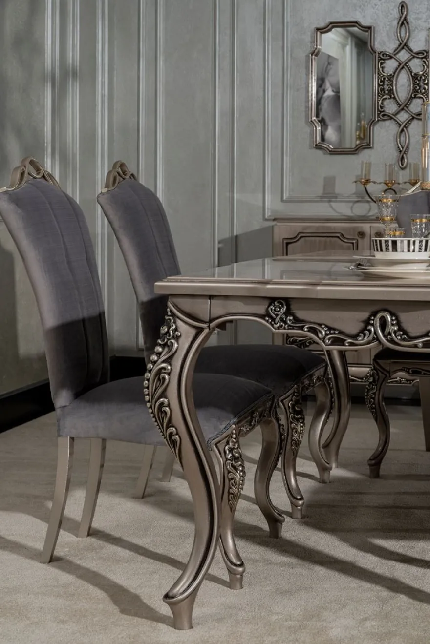 Casa Padrino Luxus Barock Esszimmer Stuhl Grau / Silber - Prunkvoller Barockstil Küchen Stuhl - Luxus Esszimmer Möbel im Barockstil - Barock Möbel - Edel & Prunkvoll
