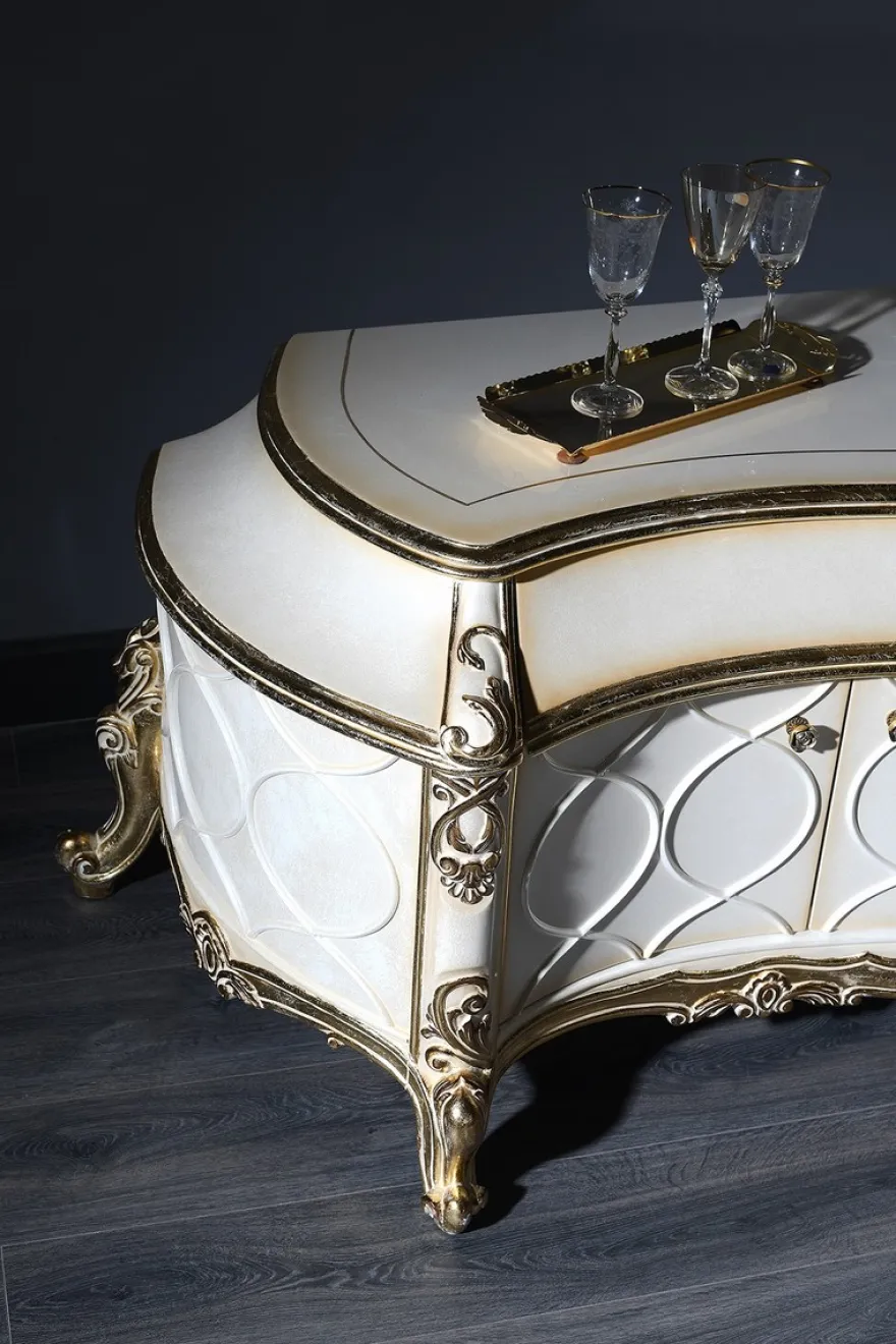 Casa Padrino Luxus Barock Fernsehschrank Weiß / Antik Gold 242 x 65 x H. 70 cm - Prunkvoller Barock Wohnzimmerschrank mit 4 Türen und 3 Schubladen