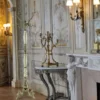 Casa Padrino Luxus Barock Garderobenständer Bronzefarben / Weiß 45 x 45 x H. 170 cm - Edler Messing Kleiderständer - Barock Hotel Garderoben Möbel