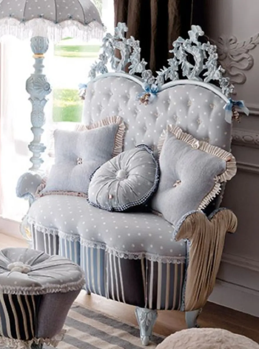 Casa Padrino Luxus Barock Kindersofa Grau / Mehrfarbig / Hellblau - Prunkvolles Barock Kinderzimmer Sofa - Barock Kinderzimmer Möbel - Erstklassische Qualität - Made in Italy