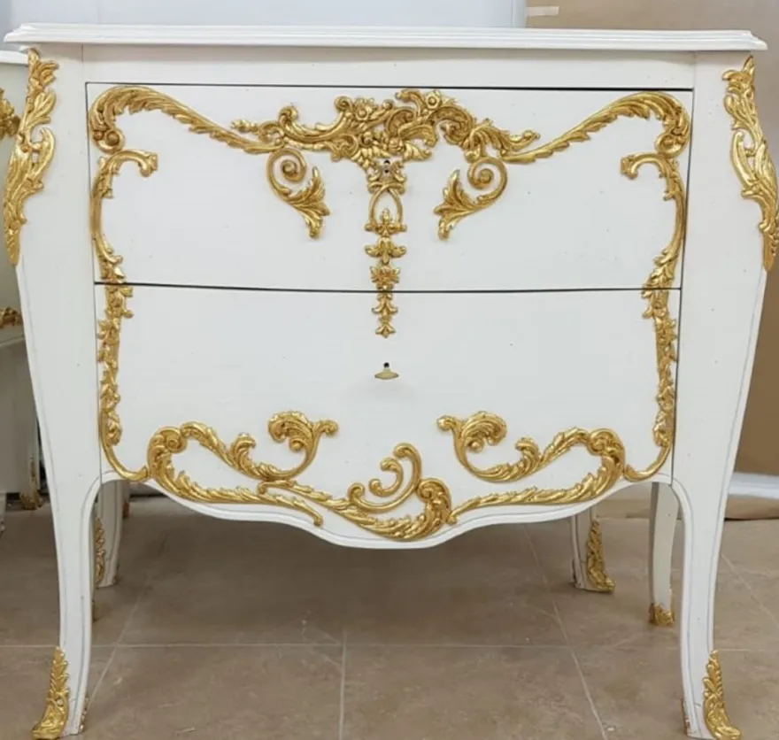 Casa Padrino Luxus Barock Kommode Weiß / Gold - Handgefertigte Massivholz Kommode mit 2 Schubladen - Luxus Möbel im Barockstil - Barock Möbel - Luxus Qualität - Made in Italy
