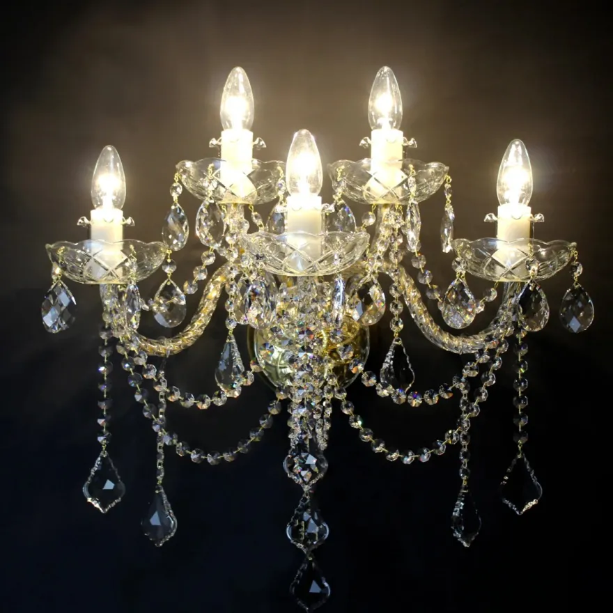 Casa Padrino Luxus Barock Kristall Wandleuchte Gold 50 x 32 x H. 55 cm - Prunkvolle Messing Wandleuchte mit böhmischem Kristallglas - Barock Möbel - Edel & Prunkvoll