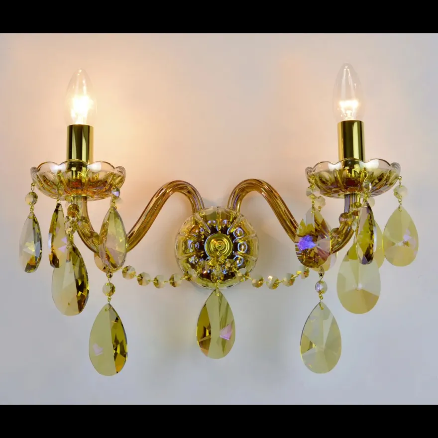Casa Padrino Luxus Barock Kristall Wandleuchte Gold 38 x 20 x H. 25 cm - Prunkvolle Messing Wandleuchte mit böhmischem Kristallglas - Barock Möbel - Edel & Prunkvoll