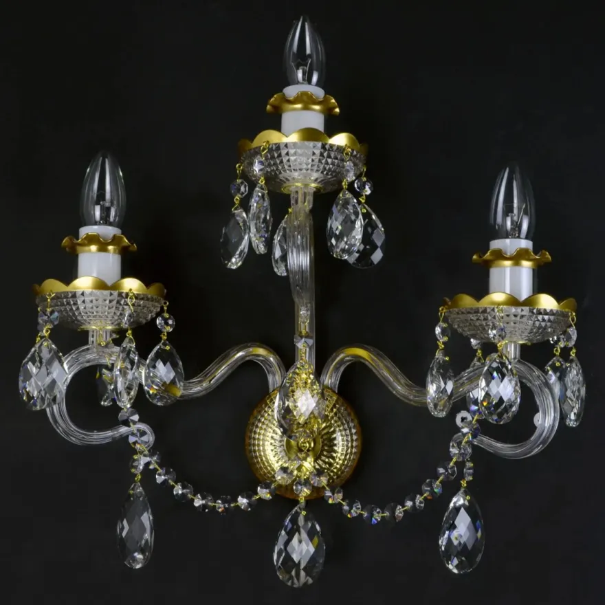 Casa Padrino Luxus Barock Kristall Wandleuchte Gold 38 x 18 x H. 36 cm - Prunkvolle Messing Wandleuchte mit böhmischem Kristallglas - Barock Möbel - Edel & Prunkvoll