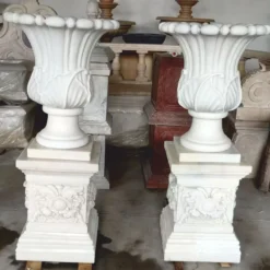 Casa Padrino Luxus Barock Marmor Blumentopf Set auf Säulen Weiß H. 110 cm