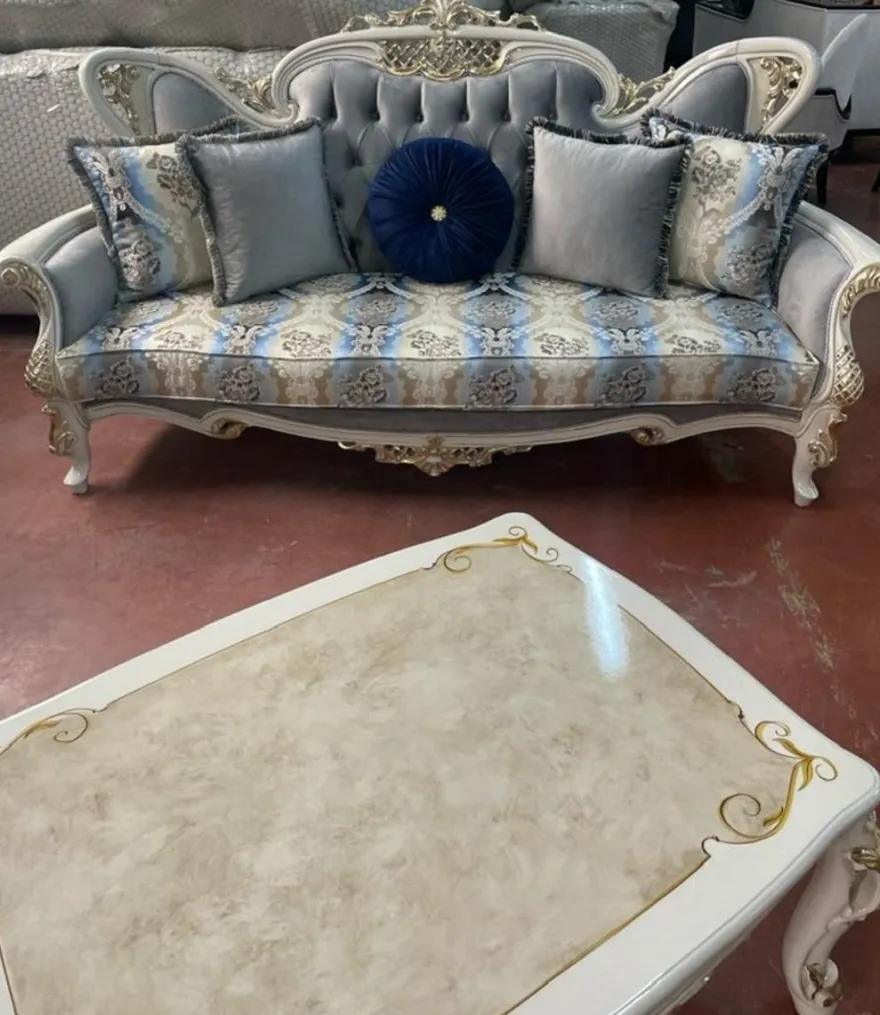 Casa Padrino Luxus Barock Massivholz Couchtisch Weiß / Beige / Gold - Handgefertigter Wohnzimmertisch im Barockstil - Barock Wohnzimmer Möbel - Edel & Prunkvoll