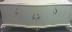 Casa Padrino Luxus Barock Massivholz Sideboard Hochglanz Weiß mit Patina - Handgefertigter Massivholz Schrank mit 4 Türen - Luxus Barock Möbel - Wohnzimmer Möbel im Barockstil - Barock Einrichtung