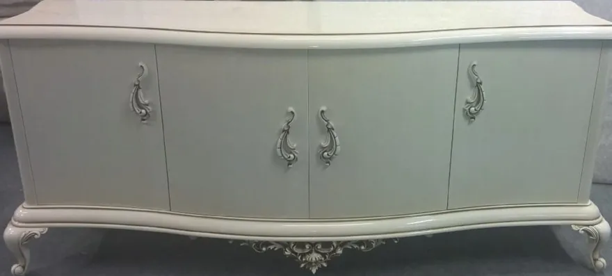 Casa Padrino Luxus Barock Massivholz Sideboard Hochglanz Weiß mit Patina - Handgefertigter Massivholz Schrank mit 4 Türen - Luxus Barock Möbel - Wohnzimmer Möbel im Barockstil - Barock Einrichtung