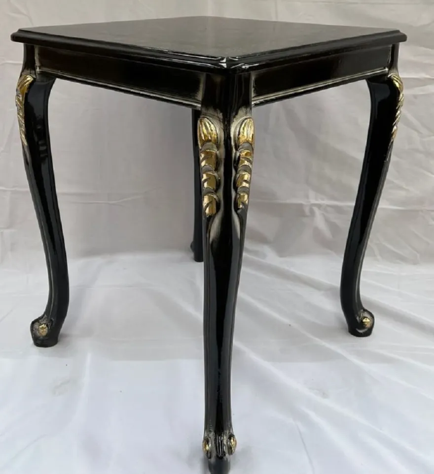 Casa Padrino Luxus Barock Massivholz Beistelltisch Schwarz / Gold - Quadratischer Tisch im Barockstil - Barock Möbel - Edel & Prunkvoll