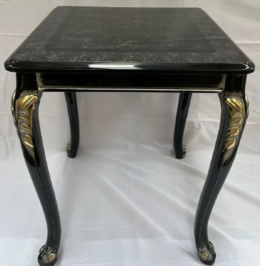 Casa Padrino Luxus Barock Massivholz Beistelltisch Schwarz / Gold - Quadratischer Tisch im Barockstil - Barock Möbel - Edel & Prunkvoll
