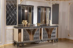 Casa Padrino Luxus Barock Möbel Set Beige / Schwarz / Gold - 1 Barock Sideboard mit 4 Türen & 2 Barock Wandspiegel - Handgefertigte Barock Möbel - Edel & Prunkvoll