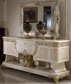 Casa Padrino Luxus Barock Möbel Set Weiß / Beige / Gold - 1 Barock Sideboard & 1 Barock Wandspiegel - Handgefertigte Barock Möbel - Edel & Prunkvoll