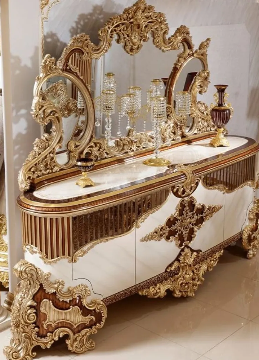 Casa Padrino Luxus Barock Möbel Set Weiß / Braun / Gold - 1 Barock Sideboard mit 4 Türen & 1 Barock Wandspiegel - Handgefertigte Barock Möbel - Edel & Prunkvoll