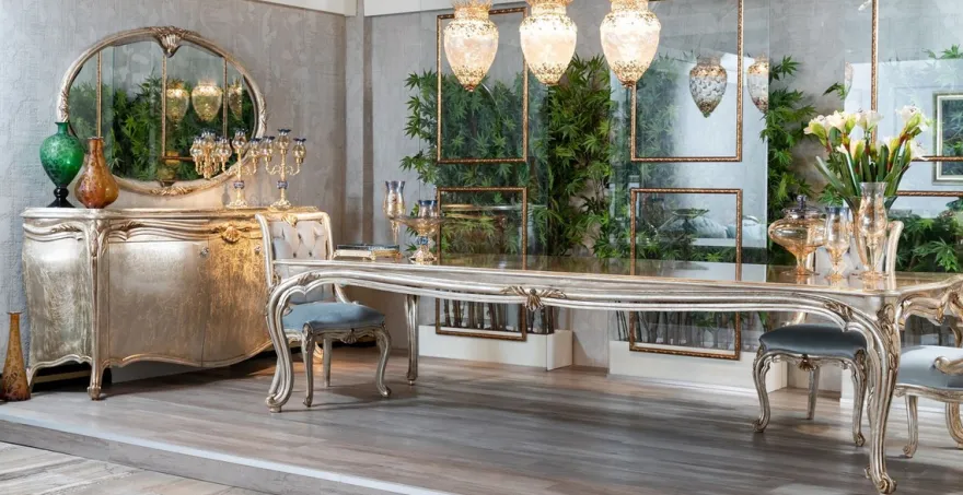 Casa Padrino Luxus Barock Möbel Set Silber / Gold - 1 Barock Sideboard & 1 Ovaler Barock Wandspiegel - Barock Möbel - Edel & Prunkvoll