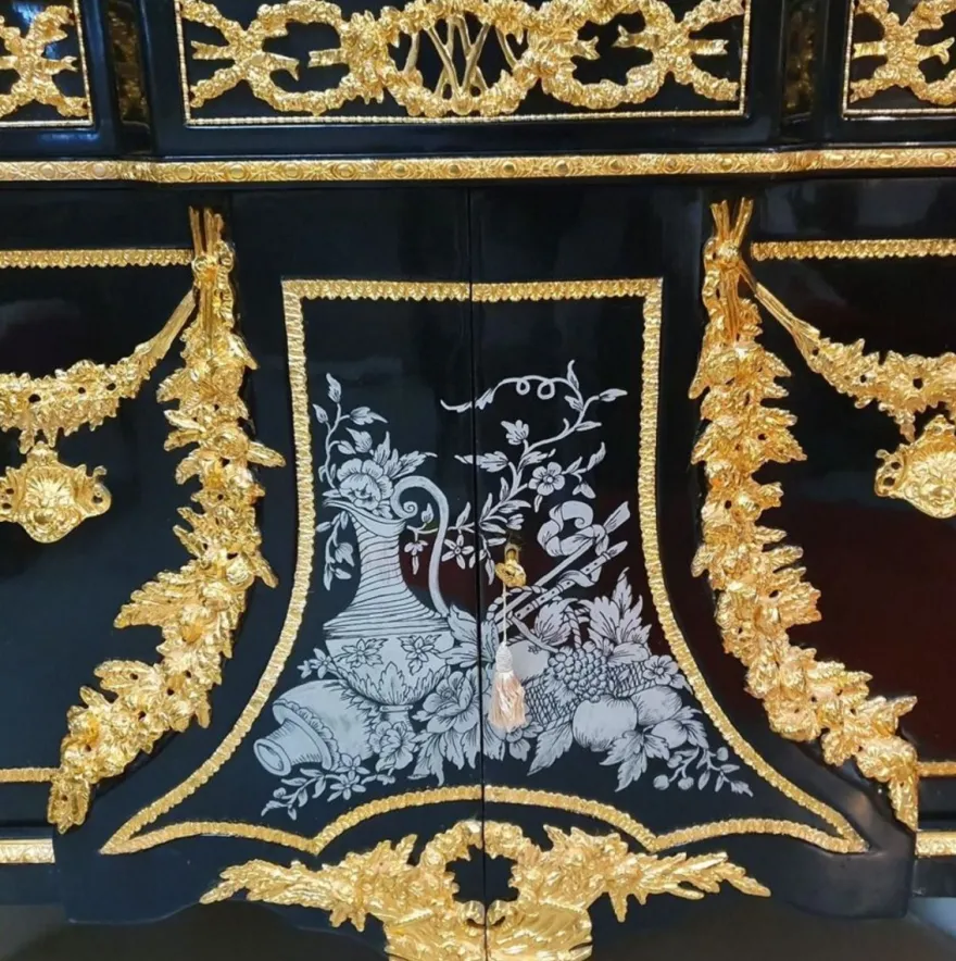 Casa Padrino Luxus Barock Möbel Set Schwarz / Gold - 1 Barock Kommode und 2 Barock Säulen - Prunkvolle Barock Möbel