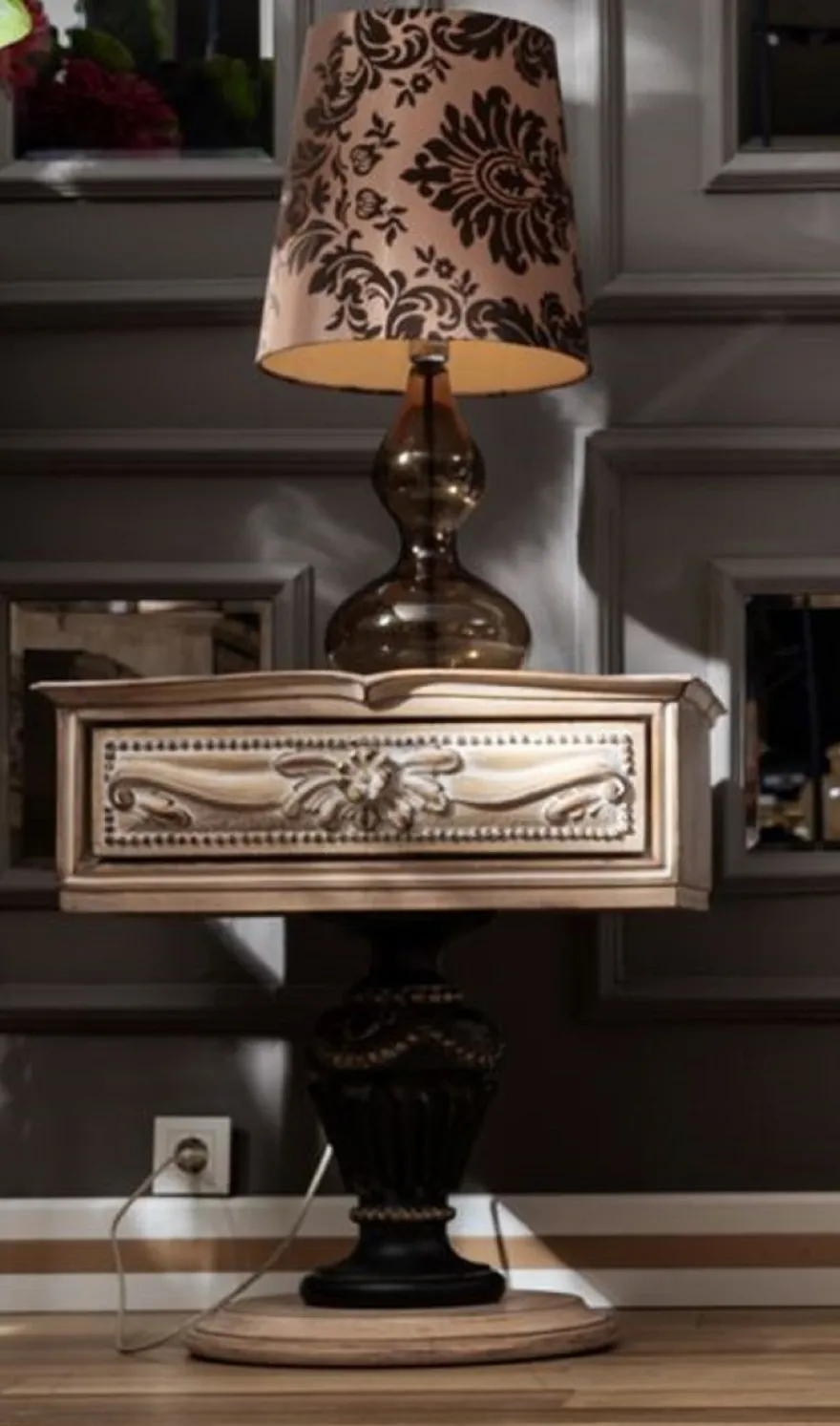 Casa Padrino Luxus Barock Nachtkommode Naturfarben / Schwarz / Gold - Handgefertigter Barock Nachttisch mit Schublade - Barock Schlafzimmer Möbel