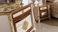 Casa Padrino Luxus Barock Nachtkommode Weiß / Beige / Braun / Gold - Prunkvoller Barock Nachttisch mit 3 Schubladen - Luxus Schlafzimmer Möbel im Barockstil - Barock Möbel - Barock Einrichtung