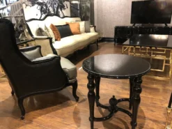 Casa Padrino Luxus Barock Ohrensessel Gold / Schwarz 78 x 80 x H. 108 cm - Edler Wohnzimmer Sessel im Barockstil - Barock Wohnzimmer Möbel