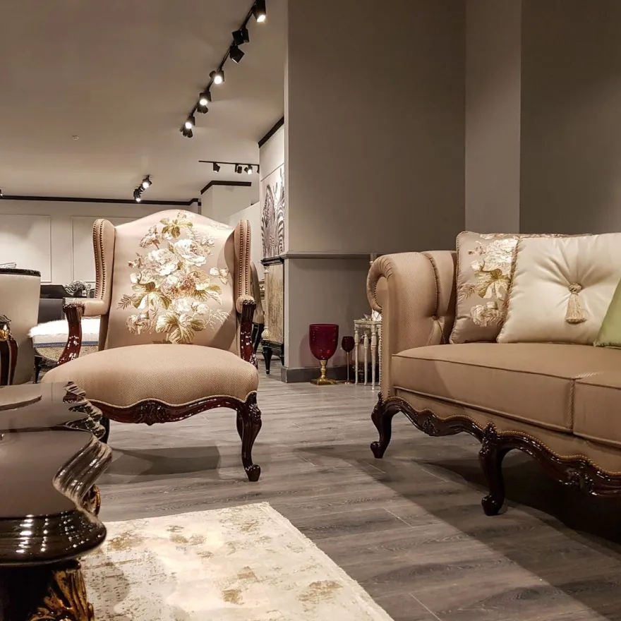 Casa Padrino Luxus Barock Ohrensessel Braun / Mehrfarbig / Dunkelbraun - Prunkvoller Wohnzimmer Sessel mit elegantem Muster - Barock Möbel