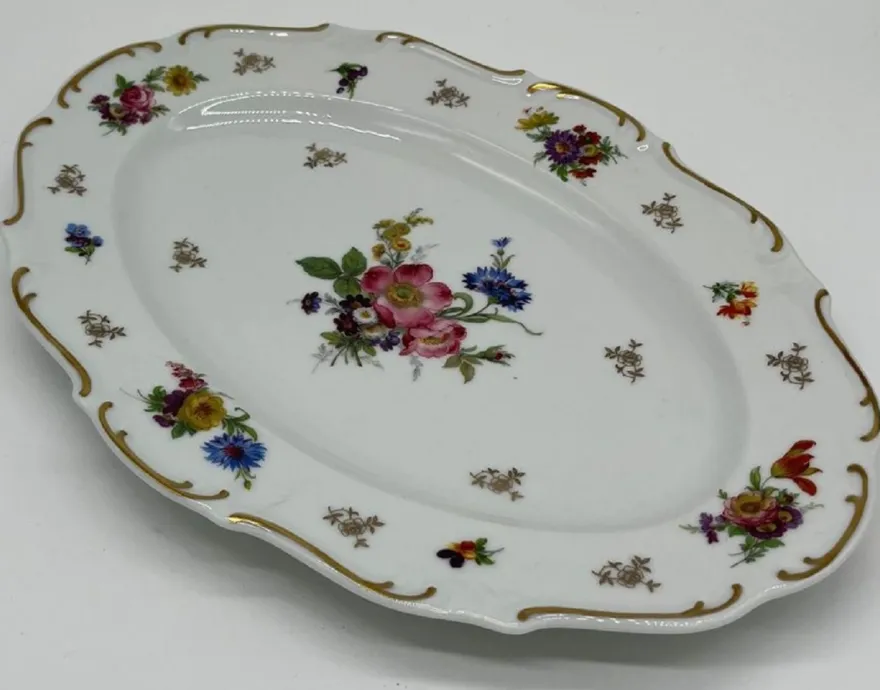 Casa Padrino Luxus Barock Porzellan Teller Weiß / Mehrfarbig / Gold 38 cm - Ovaler Servierteller - Luxus Barock Porzellan Accessoires - Reichenbach Porzellan - Luxus Qualität - Made in Germany