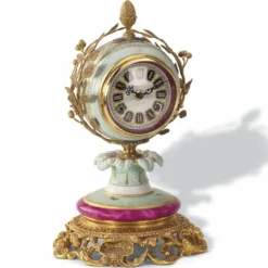 Casa Padrino Luxus Barock Porzellan Tischuhr Hellgrün / Purpur / Gold H. 28 cm - Barock Schreibtischuhr - Made in Italy