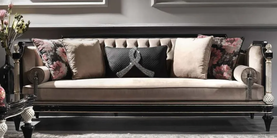 Casa Padrino Luxus Barock Samt Sofa Beige / Schwarz / Silber / Antik Gold 250 x 95 x H. 80 cm - Prunkvolles Wohnzimmer Sofa im Barockstil
