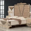 Casa Padrino Luxus Barock Schlafzimmer Set Weiß / Gold - 1 Doppelbett mit Kopfteil & 2 Nachttische - Schlafzimmer Möbel im Barockstil - Edel & Prunkvoll