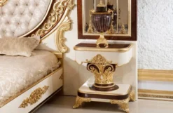 Casa Padrino Luxus Barock Schlafzimmer Set Gold / Weiß / Braun / Gold - 1 Doppelbett mit Kopfteil & 2 Nachtkommoden - Schlafzimmer Möbel im Barockstil - Edel & Prunkvoll