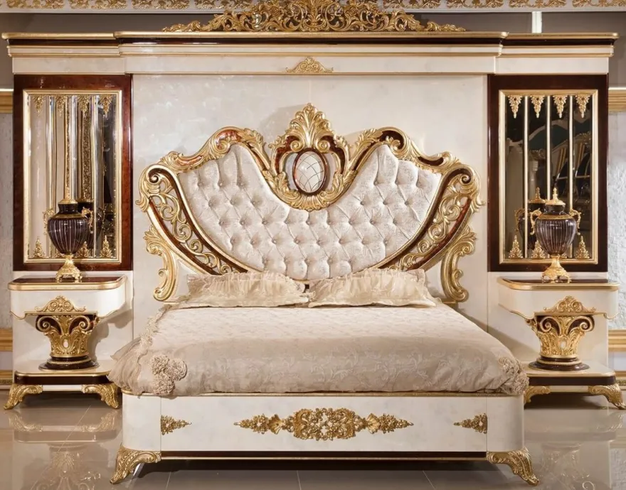 Casa Padrino Luxus Barock Schlafzimmer Set Gold / Weiß / Braun / Gold - 1 Doppelbett mit Kopfteil & 2 Nachtkommoden - Schlafzimmer Möbel im Barockstil - Edel & Prunkvoll