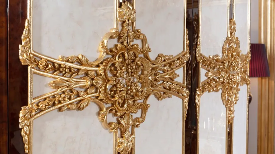 Casa Padrino Luxus Barock Schlafzimmerschrank Weiß / Braun / Gold - Prunkvoller Kleiderschrank im Barockstil - Barock Schlafzimmer & Hotel Möbel - Edel & Prunkvoll