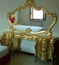 Casa Padrino Luxus Barock Schlafzimmer Set Gold - 1 Barock Schminkkommode & 1 Barock Spiegel - Luxus Schlafzimmer Möbel im Barockstil - Barock Möbel - Luxus Qualität - Made in Italy