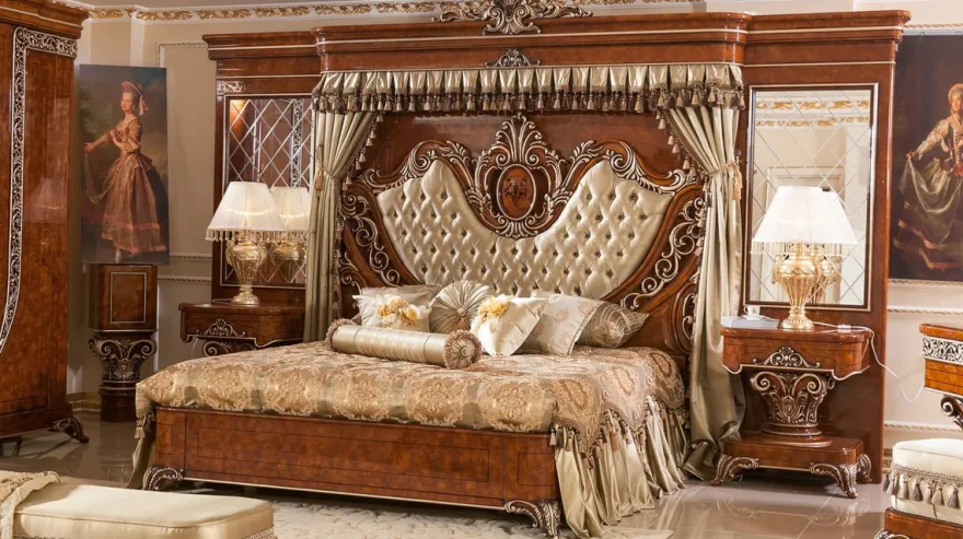 Casa Padrino Luxus Barock Schlafzimmer Set Gold / Braun / Bronzefarben - 1 Doppelbett mit Kopfteil und Rückwand & 2 Nachtkommoden - Schlafzimmer Möbel im Barockstil - Edel & Prunkvoll