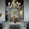 Casa Padrino Luxus Barock Schmiedeeisen Möbel Set Weiß / Blau / Gold - 2 Luxus Sessel & 1 Luxus Couchtisch - Wohnzimmer Möbel - Garten Möbel - Hotel Möbel - Luxus Barock Möbel