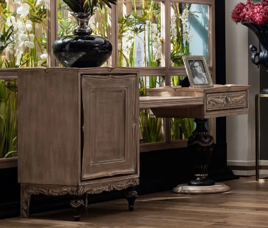 Casa Padrino Luxus Barock Schlafzimmer Kommode mit Tür und Schublade Naturfarben / Schwarz / Gold - Barock Schlafzimmer Möbel - Edel & Prunkvoll