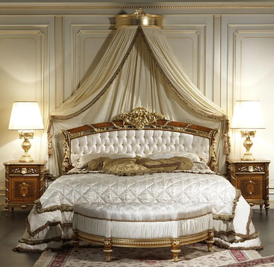 Casa Padrino Luxus Barock Schlafzimmer Set Weiß / Braun / Gold - Doppelbett mit Baldachin, 2 Nachttische & Sitzbank - Made in Italy
