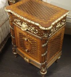 Casa Padrino Luxus Barock Schlafzimmer Set Weiß / Braun / Gold - Doppelbett mit Baldachin, 2 Nachttische & Sitzbank - Made in Italy