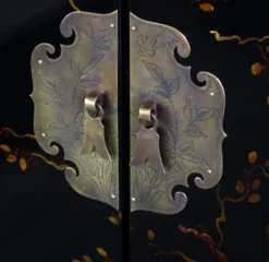 Casa Padrino Luxus Barock Schrank mit 11 Schubladen Schwarz / Gold - Wohnzimmer Schrank im chinesischen Stil - Büroschrank - Luxus Möbel im Barockstil - Barock Möbel - Barock Einrichtung