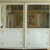 Casa Padrino Luxus Barock Schlafzimmerschrank Weiß / Gold 290 x 68 x H. 254 cm - Kleiderschrank mit 2 verspiegelten Schiebetüren - Edel & Prunkvoll