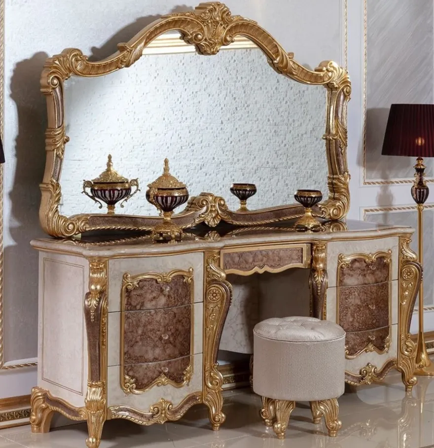 Casa Padrino Luxus Barock Schlafzimmer Set Weiß / Braun / Gold / Silber - 1 Barock Schminkkommode & 1 Barock Spiegel & 1 Barock Hocker - Barock Schlafzimmer Möbel - Edel & Prunkvoll