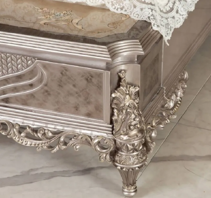 Casa Padrino Luxus Barock Schlafzimmer Set Silber - 1 Doppelbett mit Kopfteil & 2 Nachttische - Schlafzimmer Möbel im Barockstil - Edel & Prunkvoll