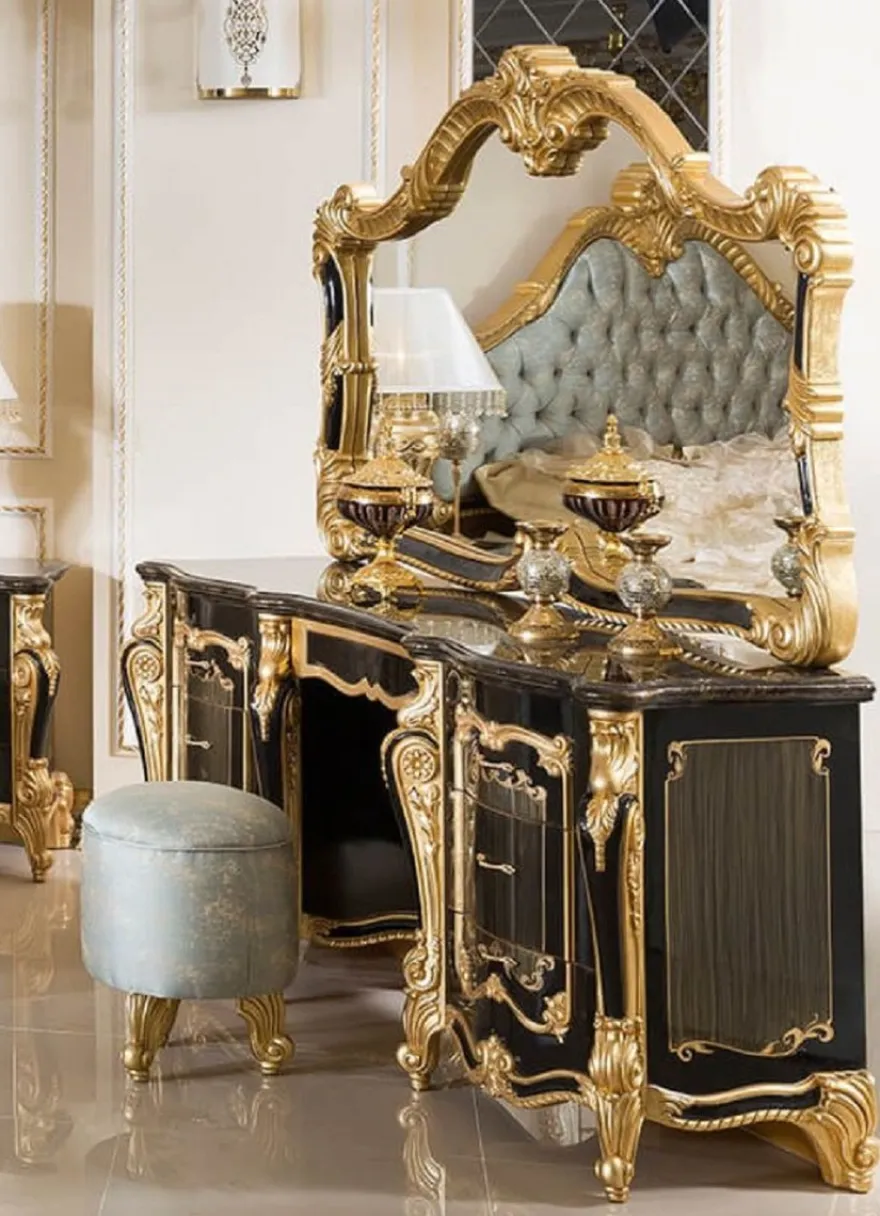 Casa Padrino Luxus Barock Schlafzimmer Set Schwarz / Gold / Hellblau - 1 Barock Schminkkommode & 1 Barock Spiegel & 1 Barock Hocker - Barock Schlafzimmer Möbel - Edel & Prunkvoll