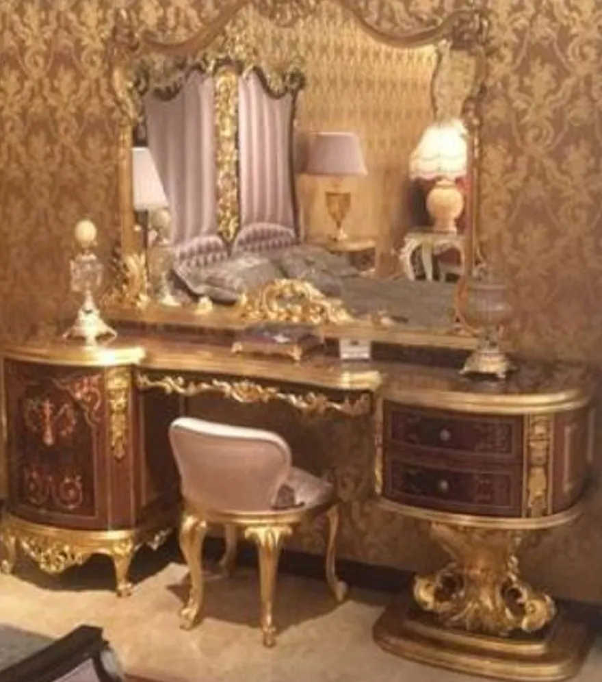 Casa Padrino Luxus Barock Schlafzimmer Set Braun / Rosa / Antik Gold - 1 Schminktisch & 1 Spiegel & 1 Hocker - Prunkvolle Schlafzimmer Möbel im Barockstil - Luxus Qualität