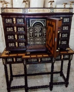 Casa Padrino Luxus Barock Sekretär Dunkelbraun / Braun Intarsien / Schwarz / Gold - Handgefertigter Antik Stil Massivholz Sekretär mit Türen und Schubladen - Barock Büromöbel - Edel & Prunkvoll
