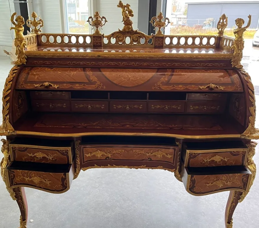 Casa Padrino Luxus Barock Sekretär Braun Intarsien / Gold - Prunkvoller Schreibtisch im Barockstil - Barock Büro Möbel - Möbel im Barockstil - Barock Büro Einrichtung - Edel & Prunkvoll