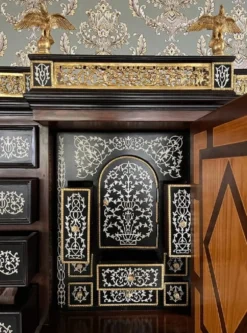 Casa Padrino Luxus Barock Sekretär Schwarz / Braun / Gold - Handgefertigter Antik Stil Massivholz Sekretär mit Türen und Schubladen - Barock Büromöbel - Barock Möbel - Edel & Prunkvoll