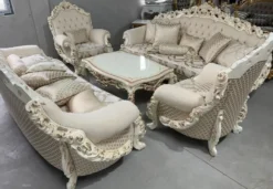 Casa Padrino Luxus Barock Sessel Creme / Weiß / Gold - Prunkvoller Wohnzimmer Sessel - Barockstil Wohnzimmer Möbel - Luxus Möbel im Barockstil - Barock Einrichtung - Wohnzimmer Einrichtung