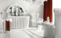 Casa Padrino Luxus Barock Sessel Weiß / Gold - Prunkvoller Wohnzimmer Sessel im Barockstil - Barock Wohnzimmer Möbel - Barock Schloß Möbel - Erstklassische Qualität - Made in Italy