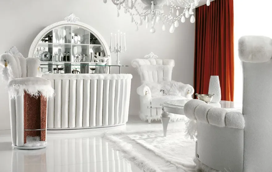 Casa Padrino Luxus Barock Sessel Weiß / Gold - Prunkvoller Wohnzimmer Sessel im Barockstil - Barock Wohnzimmer Möbel - Barock Schloß Möbel - Erstklassische Qualität - Made in Italy