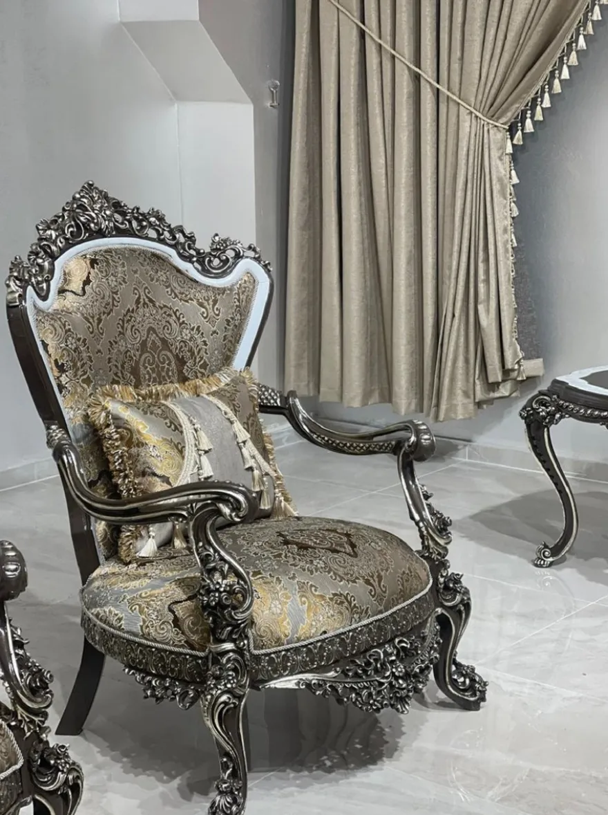 Casa Padrino Luxus Barock Sessel Silber / Gold / Weiß / Schwarz / Silber - Prunkvoller Wohnzimmer Sessel - Barockstil Wohnzimmer Möbel - Luxus Möbel im Barockstil - Barock Einrichtung